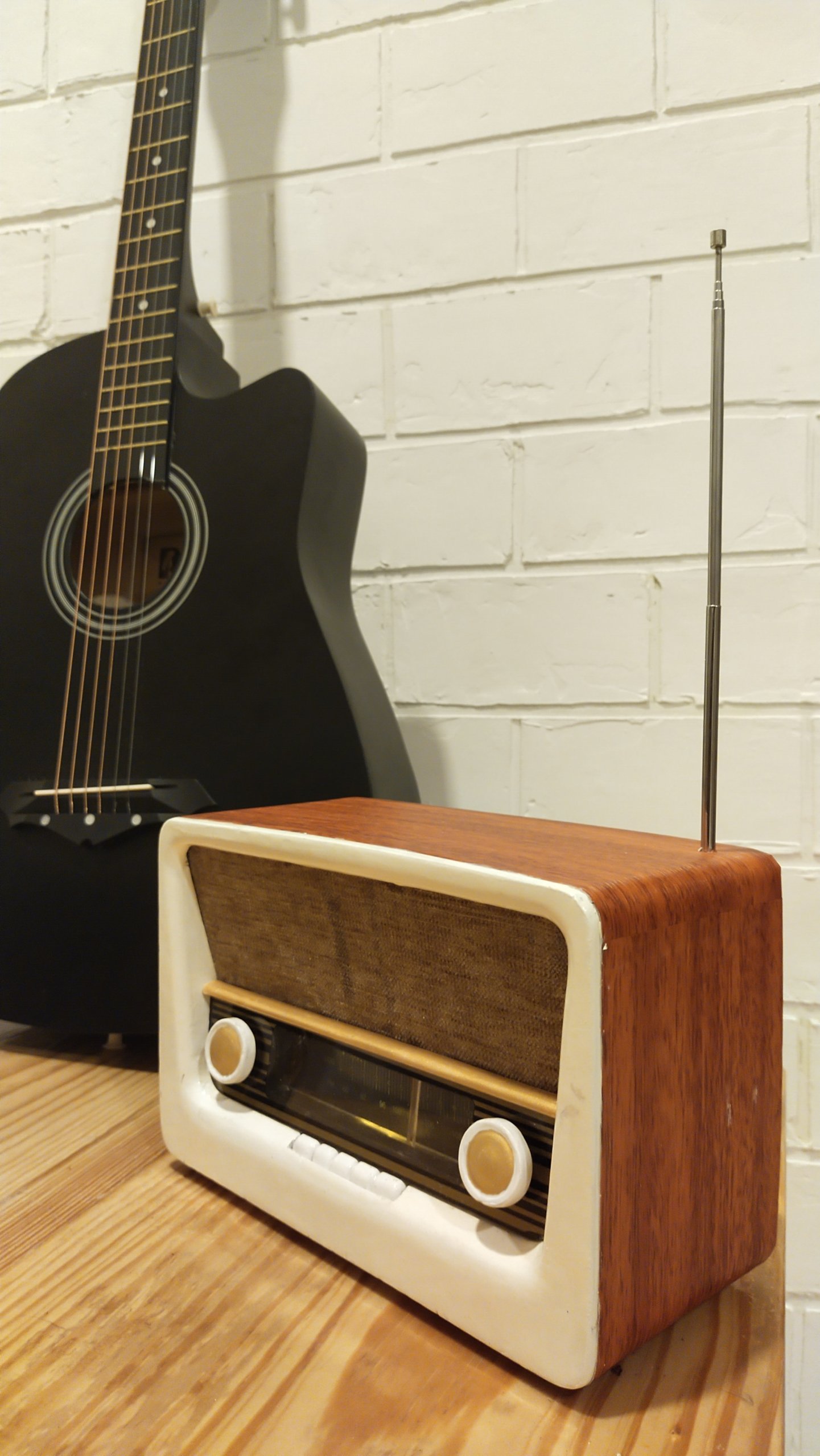 Vintage Radio - Image 2